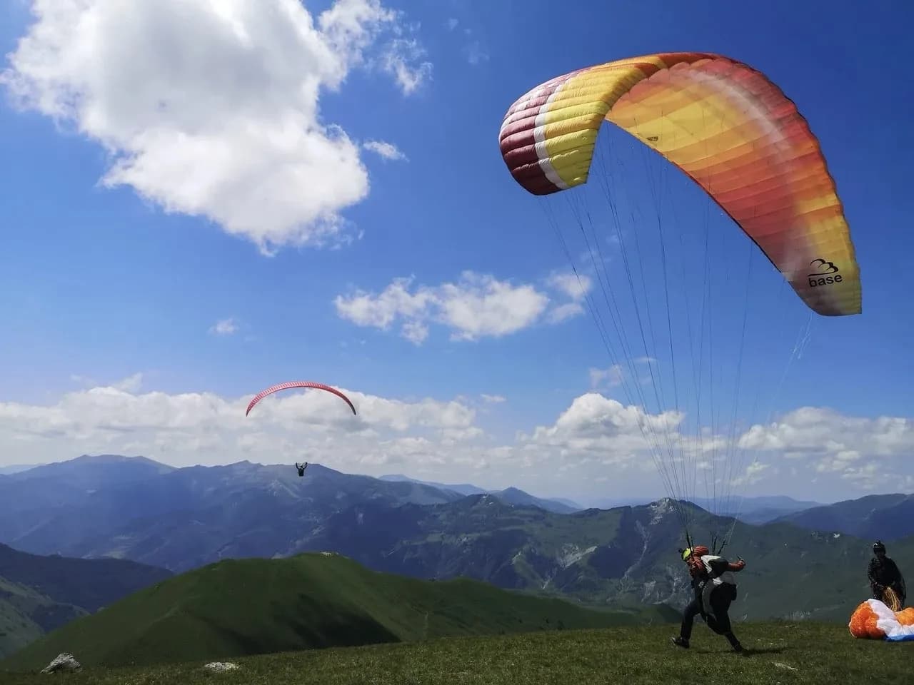 Gudauri Paragliding Tour